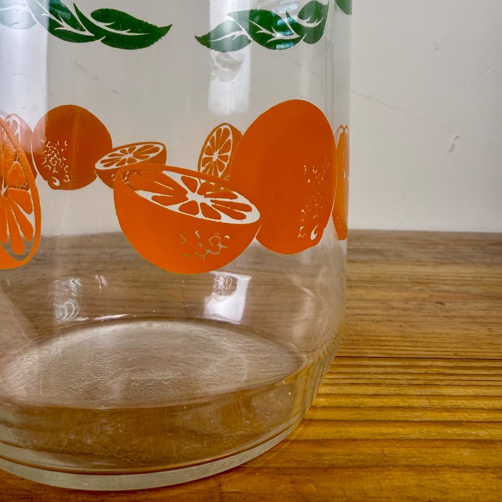 Vintage Anchor Hocking Juice Jug | Citrus Carafe with Oranges & Leaves | 1970s - Picture 12 of 15